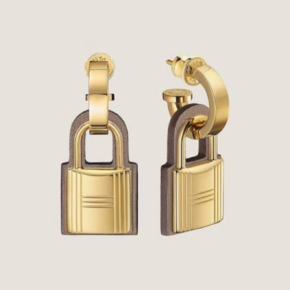 ⭐️⭐️Brand new O’Kelly Hermes Earrings⭐️